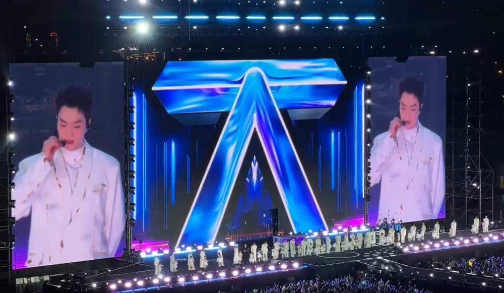 Negav hát ở Anh trai say hi concert 3, cảm ơn khán giả vì đã bao dung-1