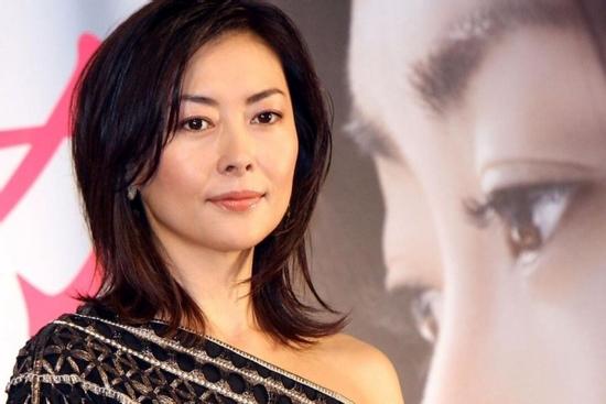 'Ngọc nữ showbiz' tử vong trong bồn tắm, bác sĩ nhắc nhở 3 lưu ý khi đi tắm