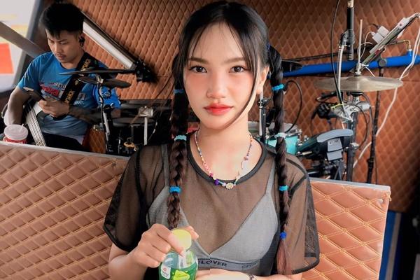 Vụ ca sĩ 20 tuổi tử vong vì massage cổ vai gáy: Lời kể xót xa của người mẹ-3