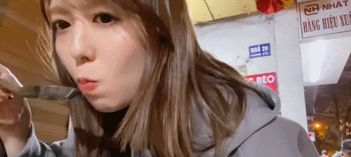 Khách Nhật thử 1 món ngon ở vỉa hè Hà Nội, khen hồi phục sức khỏe thần kỳ-4