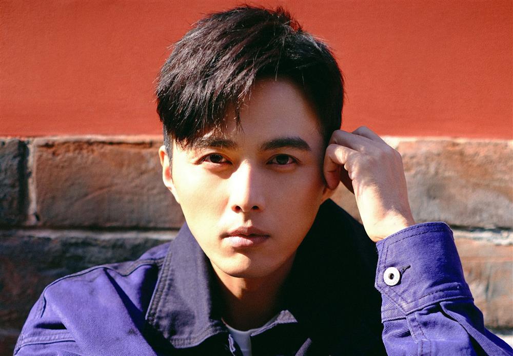 Mỹ nam diễn đỉnh đến mức như xé sách bước ra, lên hình 3 phút mà viral khắp cõi mạng-3