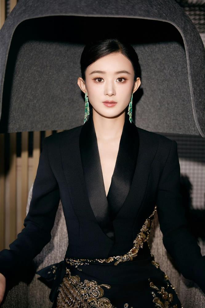 Gây tranh cãi với tạo hình sự kiện, Triệu Lệ Dĩnh liền đáp trả mạnh mẽ với người hâm mộ-2