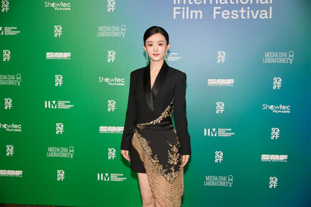 Gây tranh cãi với tạo hình sự kiện, Triệu Lệ Dĩnh liền đáp trả mạnh mẽ với người hâm mộ-3