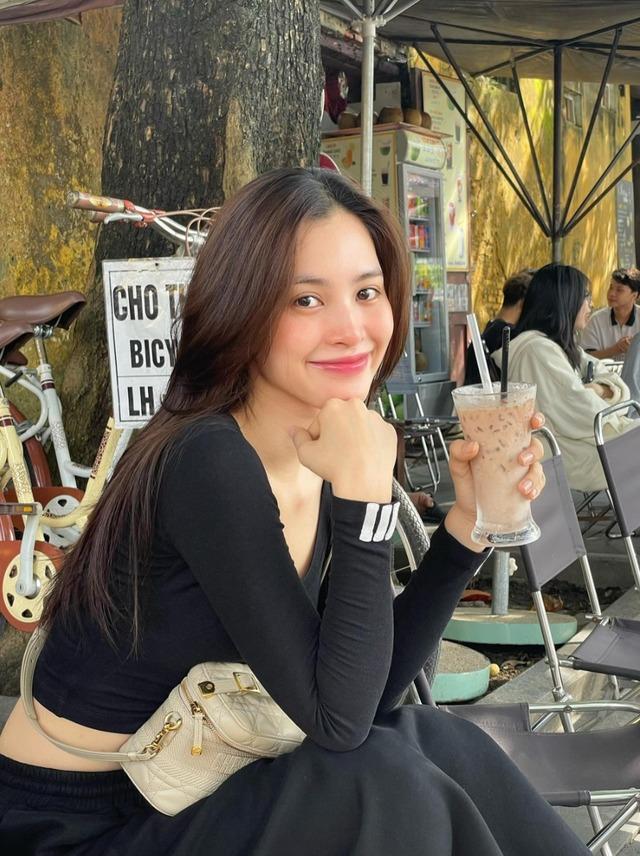 Mặt mộc gây ngỡ ngàng của Hoa hậu Tiểu Vy-3