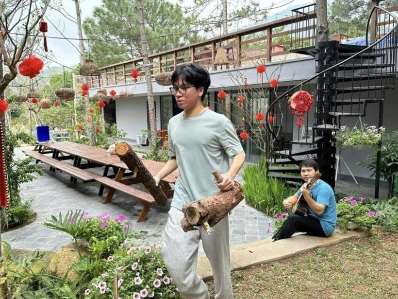 Cơ ngơi triệu đô của sao Việt: Cận cảnh nhà cổ tích trên đồi thông của ca sĩ Trọng Tấn-9