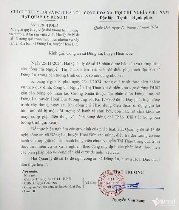 Chụp ảnh sân bóng vi phạm về đê điều, viên chức ở Hà Nội bị đánh nhập viện-2