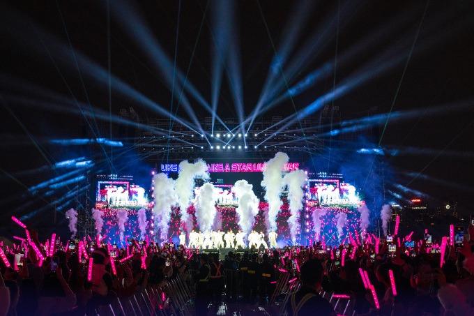 Từ sạn ở concert 3, Anh trai say hi có rút kinh nghiệm ở đêm diễn 4?-1