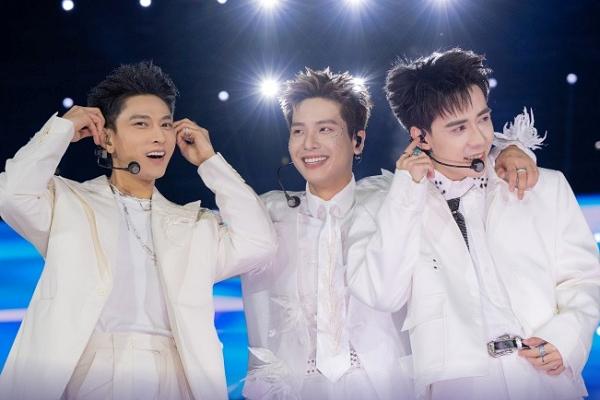 Phe vé Anh trai say hi bán tháo, giảm giá sốc-1