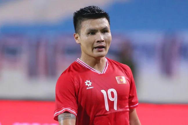 Tuyển Việt Nam thắng chưa hoàn hảo, HLV Kim Sang-sik nói tại mặt sân-2