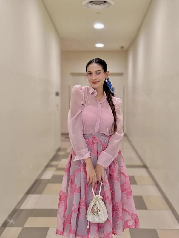 Vóc dáng Võ Hoàng Yến sau sinh con đầu lòng-5