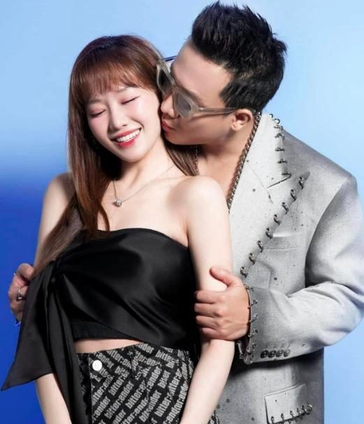 Hari Won lộ khoảnh khắc thái độ căng thẳng giữa nơi công cộng, chuyện gì đây?-5