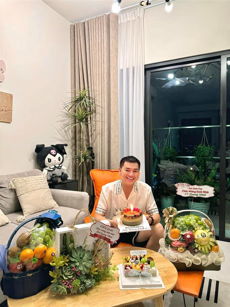 Quang Minh làm cha ở tuổi 65: Cuồng con trai, chia sẻ điều này khi bạn gái kém 37 tuổi sinh quý tử-7