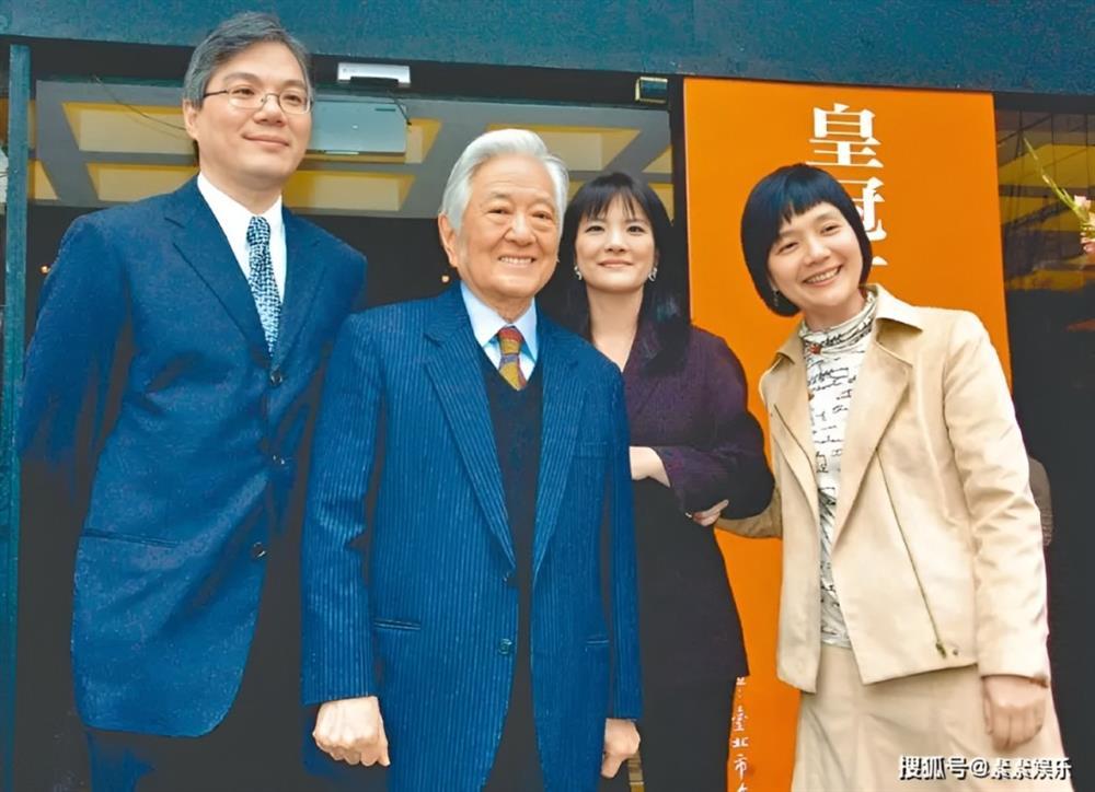 Mối hận thù suốt 50 năm không thể hóa giải giữa Quỳnh Dao và 3 con chồng-1