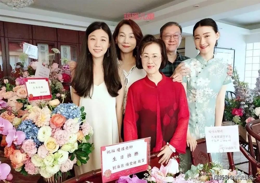 Mối hận thù suốt 50 năm không thể hóa giải giữa Quỳnh Dao và 3 con chồng-4