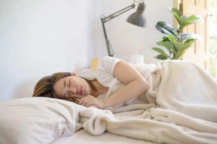 Chăm sóc da mặt cho người làm ca đêm-1