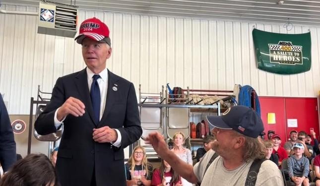 Khoảnh khắc ông Trump và bà Jill Biden gây sốt-3