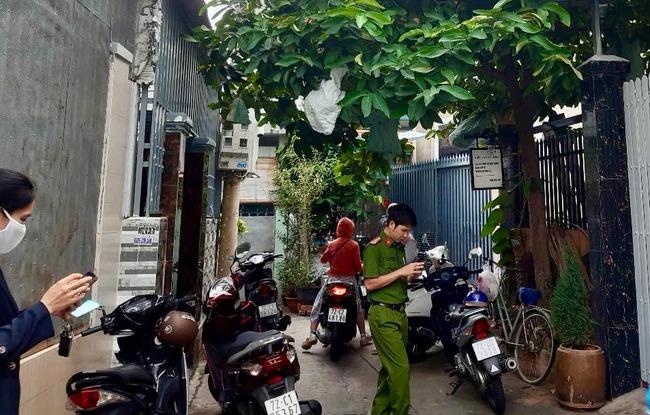 Vụ người phụ nữ bạo hành bé gái gây xôn xao mạng xã hội: Tạm đình chỉ cơ sở trông giữ trẻ-1