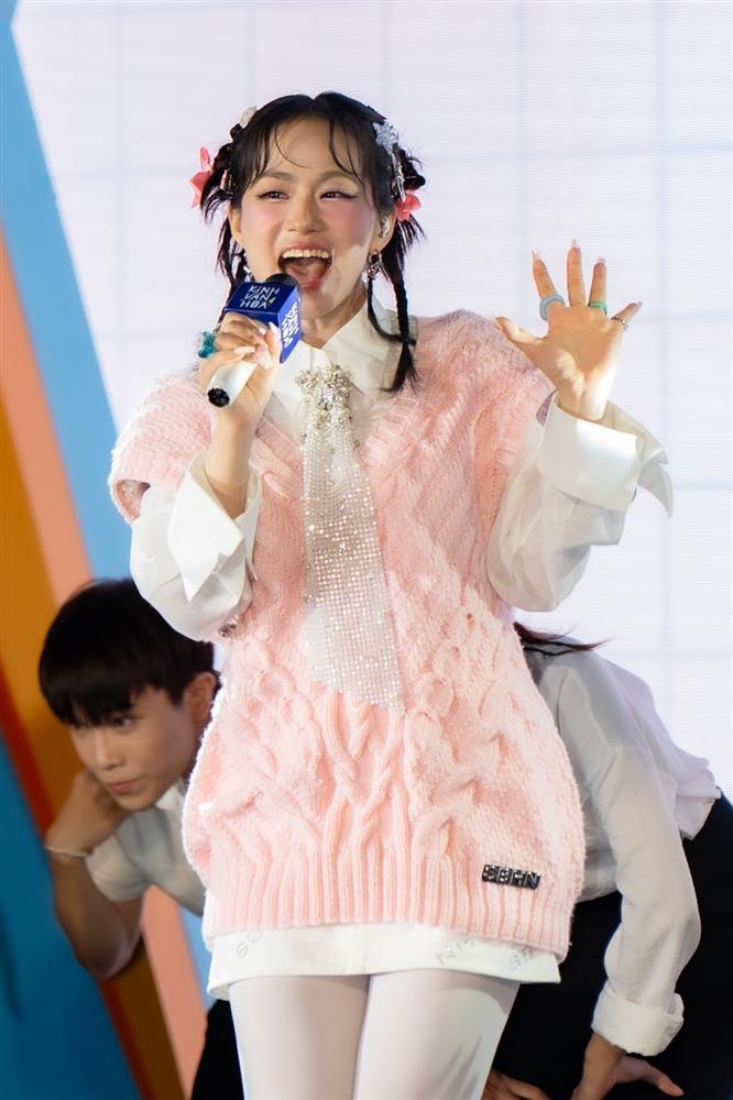 Gia đình Lâm Vỹ Dạ đóng phim chung-7