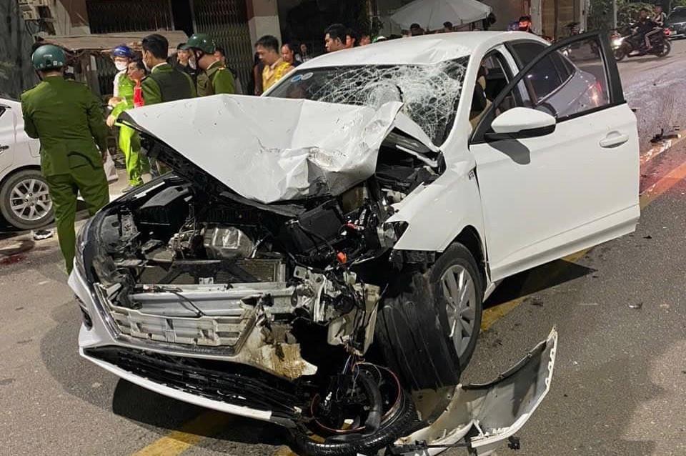 Xe máy lấn làn đâm vào ô tô chạy ngược chiều, thanh niên tử vong tại chỗ-2