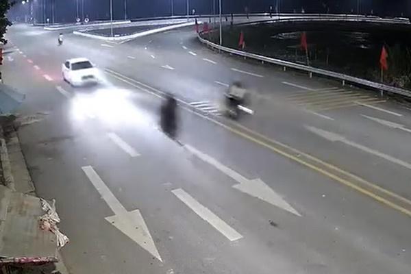 Mô tô, xe máy trên 5 năm sản xuất phải kiểm định khí thải 2 năm/lần-2