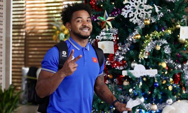 Tuyển Việt Nam về nước, HLV Kim Sang-sik có đánh giá đầu tiên về học trò-2