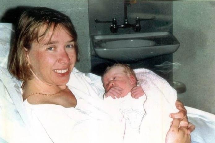 Con trai đại gia từng bị bắt cóc 24 năm từ chối nhận 3 căn hộ vì sợ mình hư hỏng-2