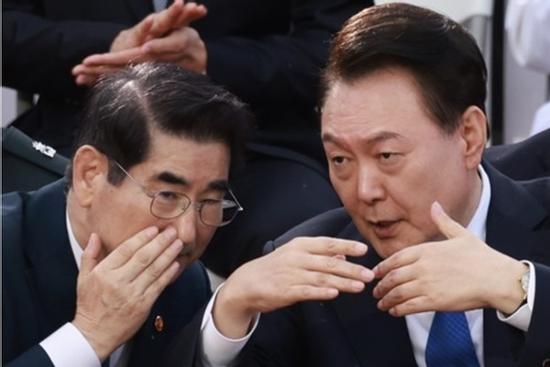 Cựu Bộ trưởng Quốc phòng Hàn Quốc tự tử bất thành