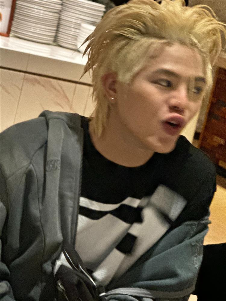 say-hi-3.jpg