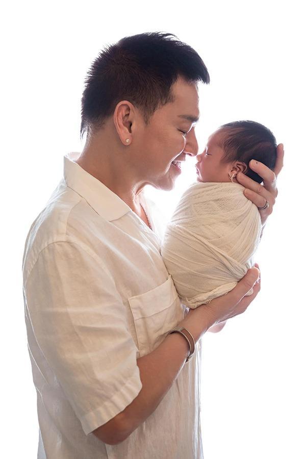 Diễn viên Quang Minh có con ở tuổi U70 lại gây sốc với diện mạo trẻ như đôi mươi-4