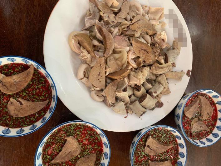 Nội tạng bẩn được phù phép thành các món ngon-1