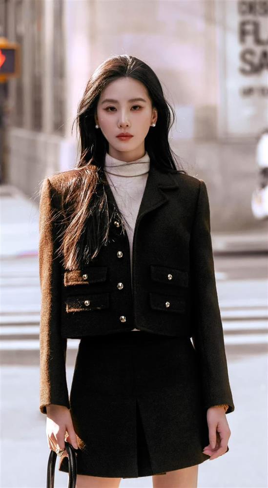 Lưu Thi Thi nạp thêm danh phận với thương hiệu Pháp, nhưng lại bị chê cười vì điều này-5