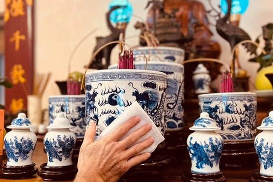 Thời điểm lý tưởng và nguyên tắc cần tuân theo khi lau dọn ban thờ cuối năm để đem tới tài lộc ai cũng cần biết
