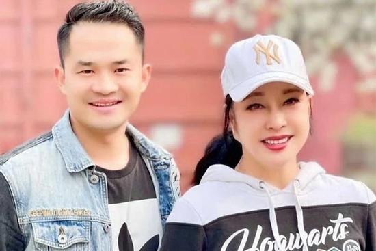 Nhân tình trẻ kém 38 tuổi 'tố' Lưu Hiểu Khánh bạc bẽo