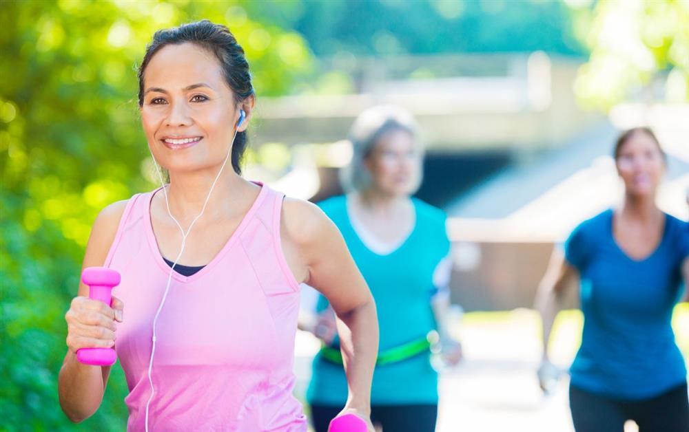 Mẹo đi bộ để đốt cháy mỡ nội tạng-2