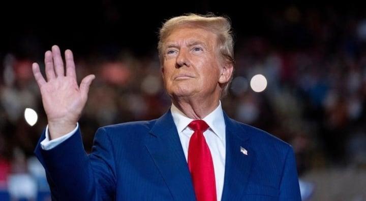 Ông Trump lần thứ 2 được vinh danh Nhân vật của năm-1