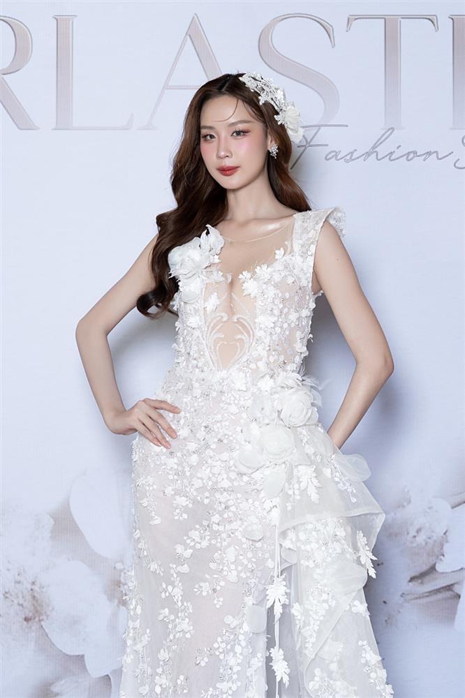 HHen Niê lạ lẫm, chân sưng phồng vẫn nén đau tự tin diễn catwalk-10