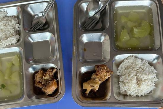 Hiệu trưởng bị nhắc nhở sau phản ánh suất ăn bán trú 'không ăn được'