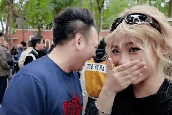 MisThy ngỡ ngàng ngoại hình hiện tại của Xemesis, nhắc chuyện tình yêu lập tức 'che miệng'