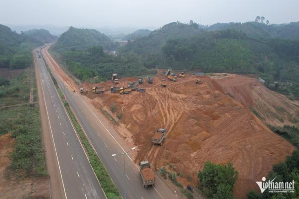 Thành phố Yên Bái phủ kín bụi bặm-7