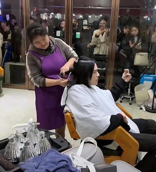 67 triệu người xem một nam diễn viên cắt tóc-3