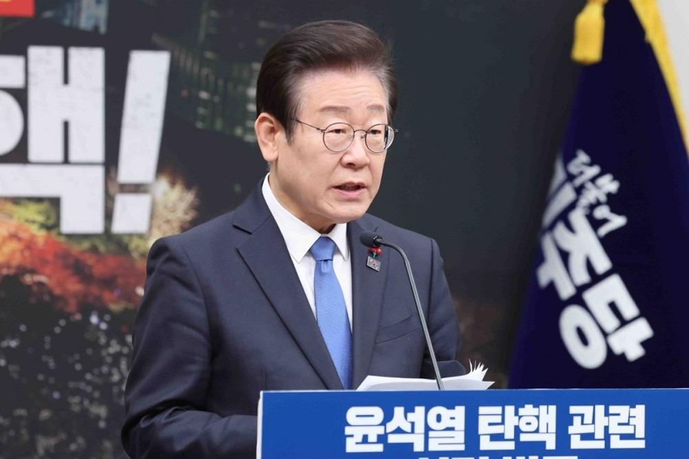 Phe đối lập kêu gọi đảng cầm quyền Hàn Quốc phê chuẩn luận tội Tổng thống Yoon-1