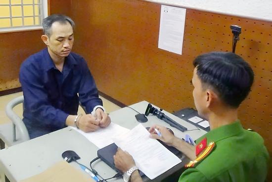 Khởi tố đối tượng ép xe, đánh dã man cô gái trên đường phố