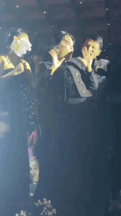 Đám cưới Khánh Vân xuất hiện 1 vị khách khi đi hoành tráng - lúc về tàn tạ-3