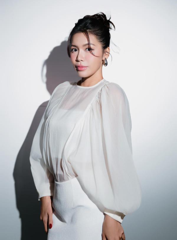 Sức khỏe báo động khiến Minh Tú chưa thể có em bé: Bị bệnh cột sống, thoái hóa và mất xương-1