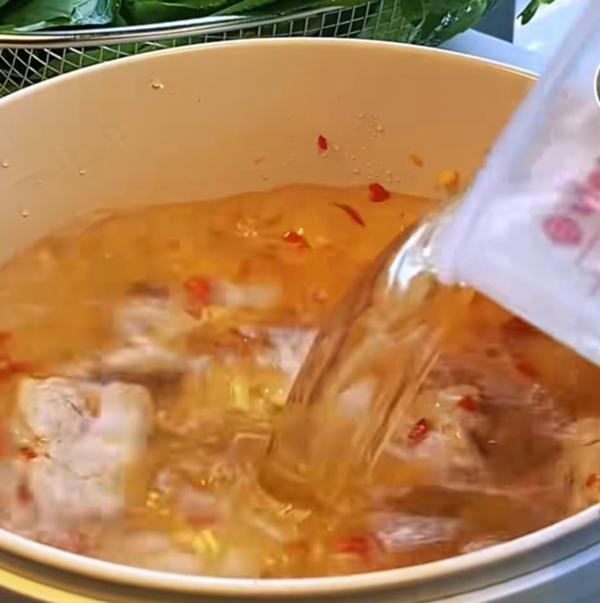 Món miến sườn húng quế đang gây bão trong giới trẻ có gì đặc biệt?-8