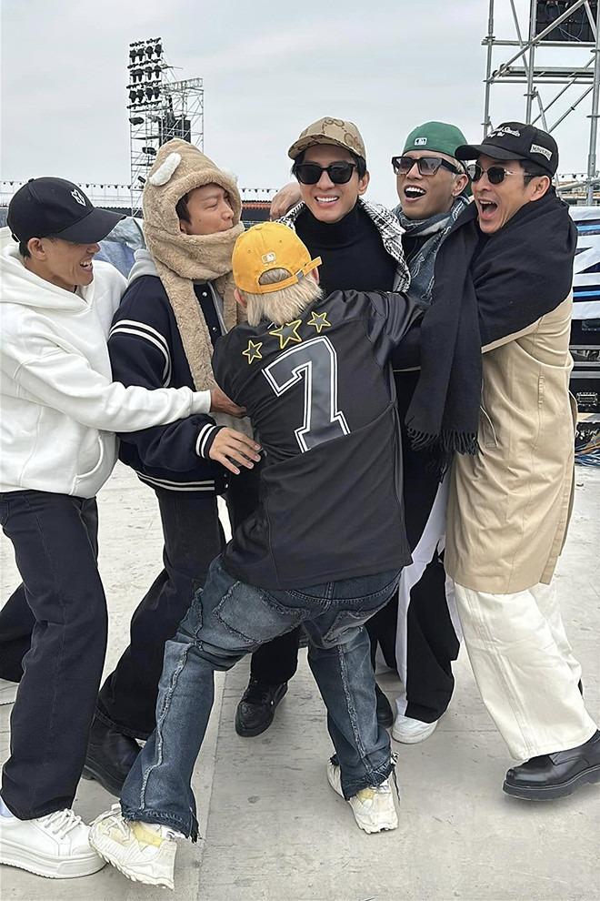 Xuân Bắc đột ngột thăm các Anh trai chông gai và tặng điều bất ngờ cho Tự Long-8