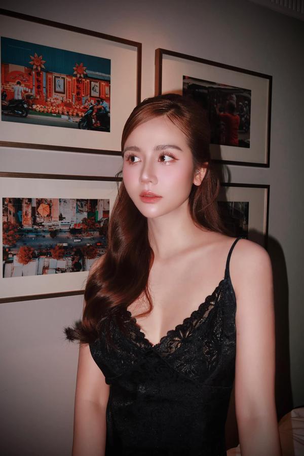 Hot girl phim giờ vàng tung ảnh nóng bỏng giữa ngày gió mùa-1