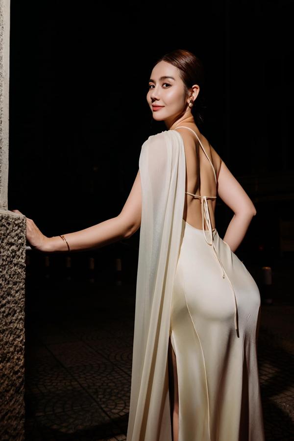 Hot girl phim giờ vàng tung ảnh nóng bỏng giữa ngày gió mùa-2