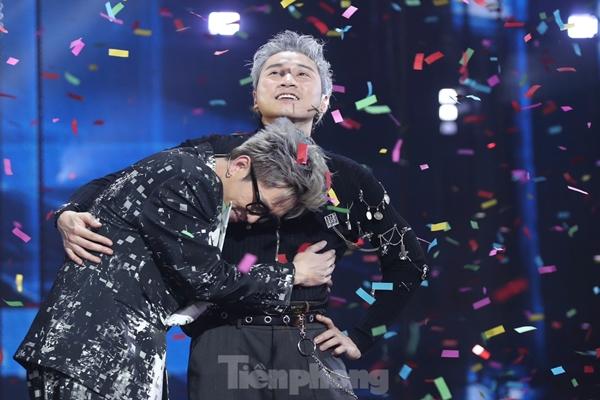 Karik buồn rũ rượi sau thất bại ở Rap Việt-2