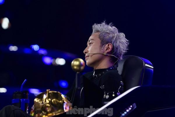 Karik buồn rũ rượi sau thất bại ở Rap Việt-4